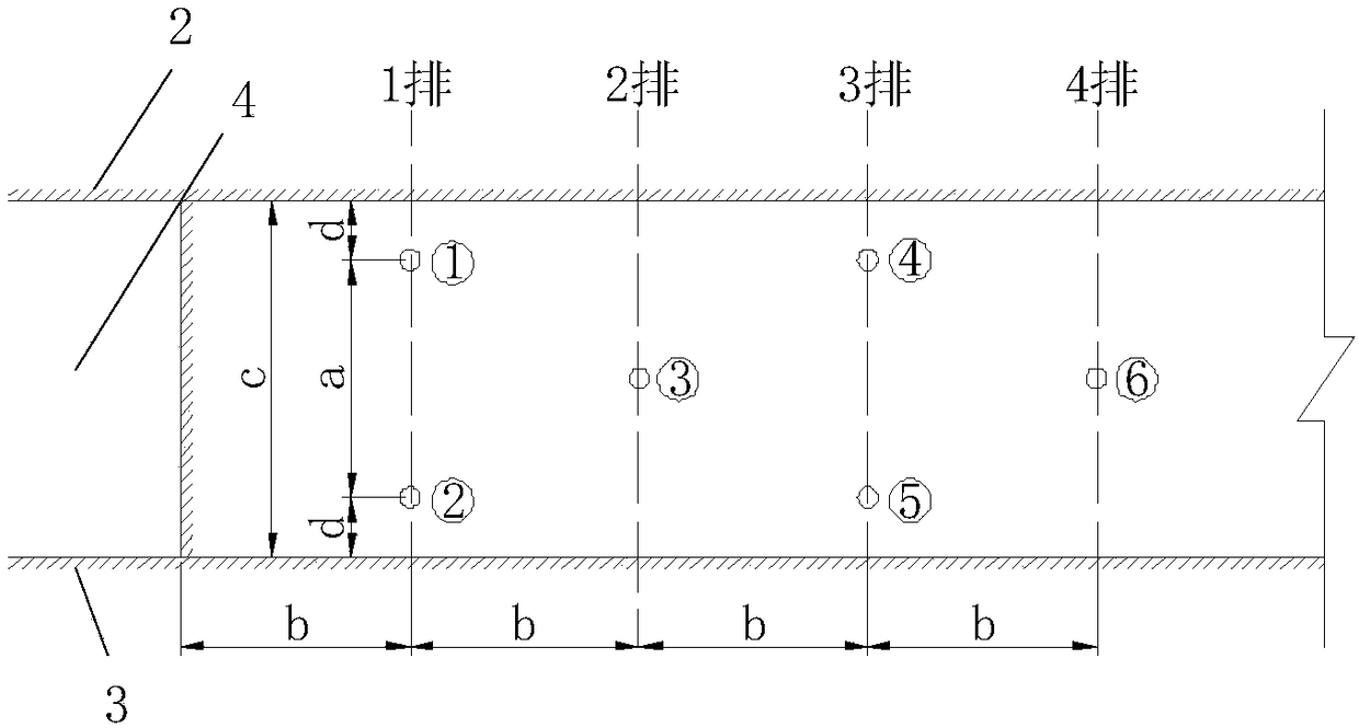 A high-efficiency fine blasting method for extremely thin ore bodies