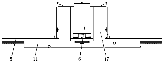 Concrete plastic test mold auxiliary clamp