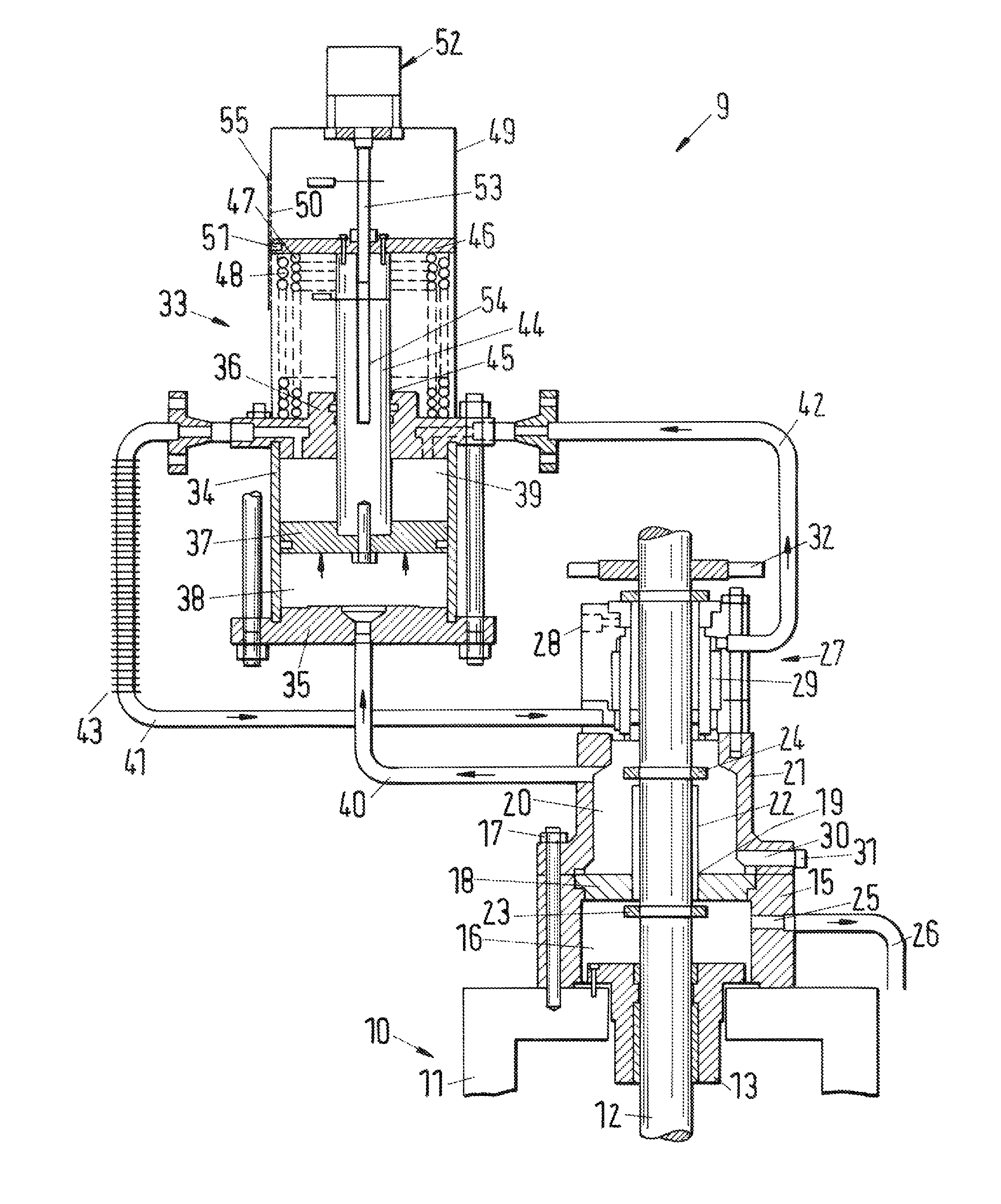 Sealing arrangement for a rotating shaft