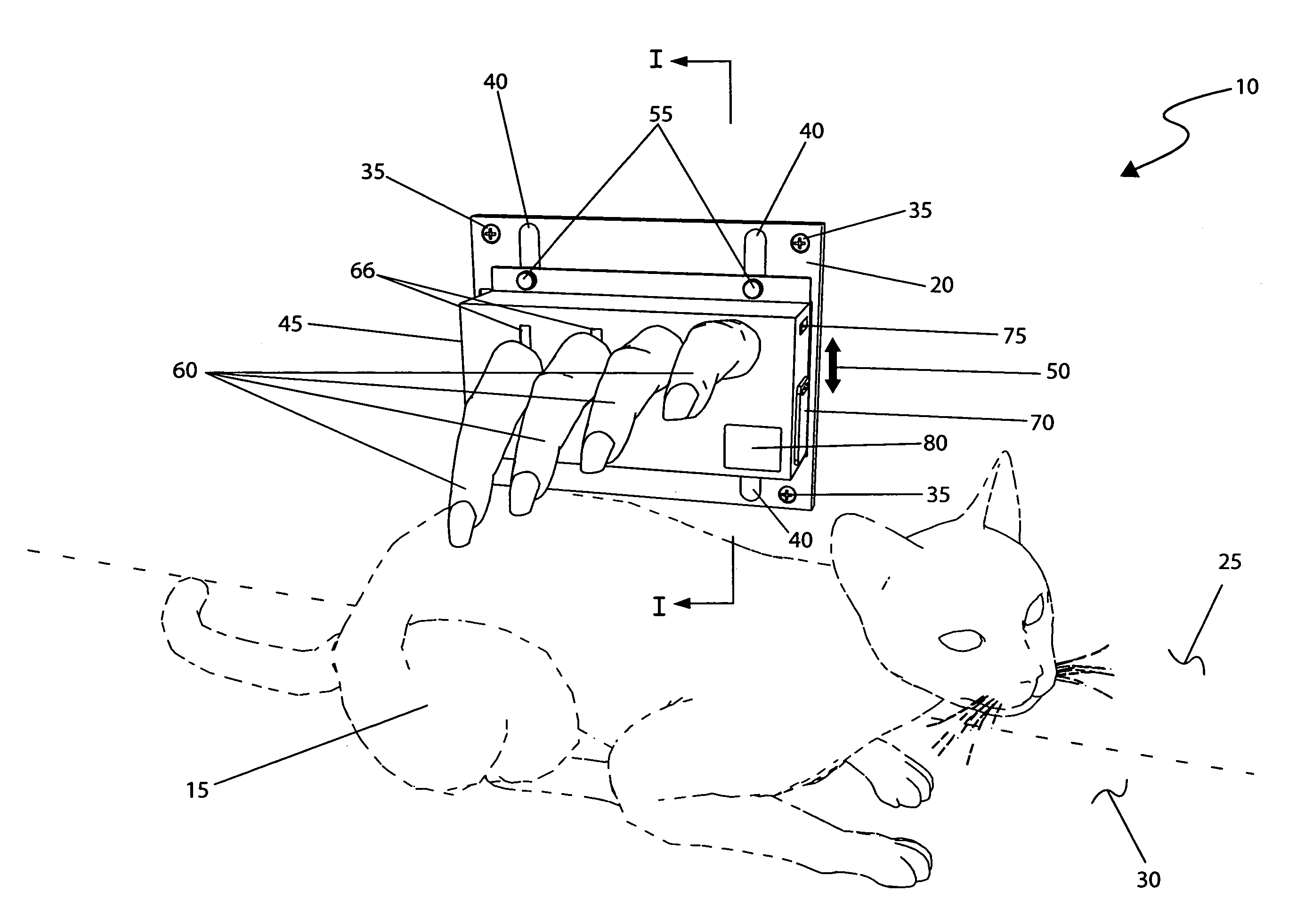 Automated pet scratching device and associated method