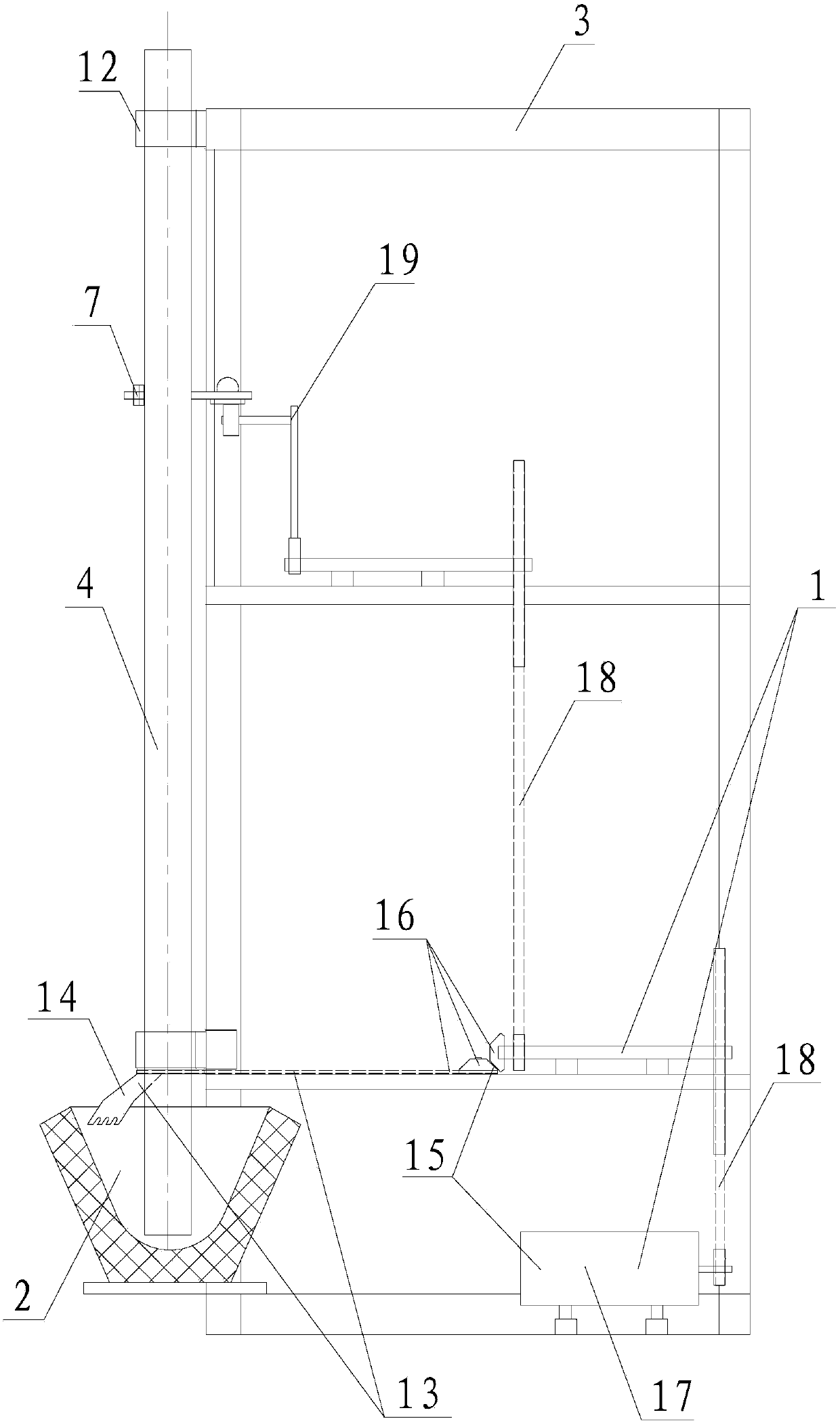 Semi-automatic pounding machine for condiments