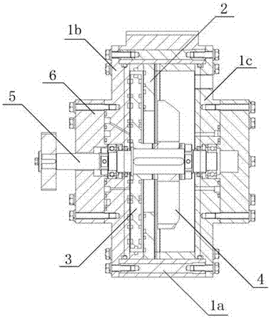 A single-phase or multi-phase reaction device that effectively improves mixing intensity and mass transfer rate