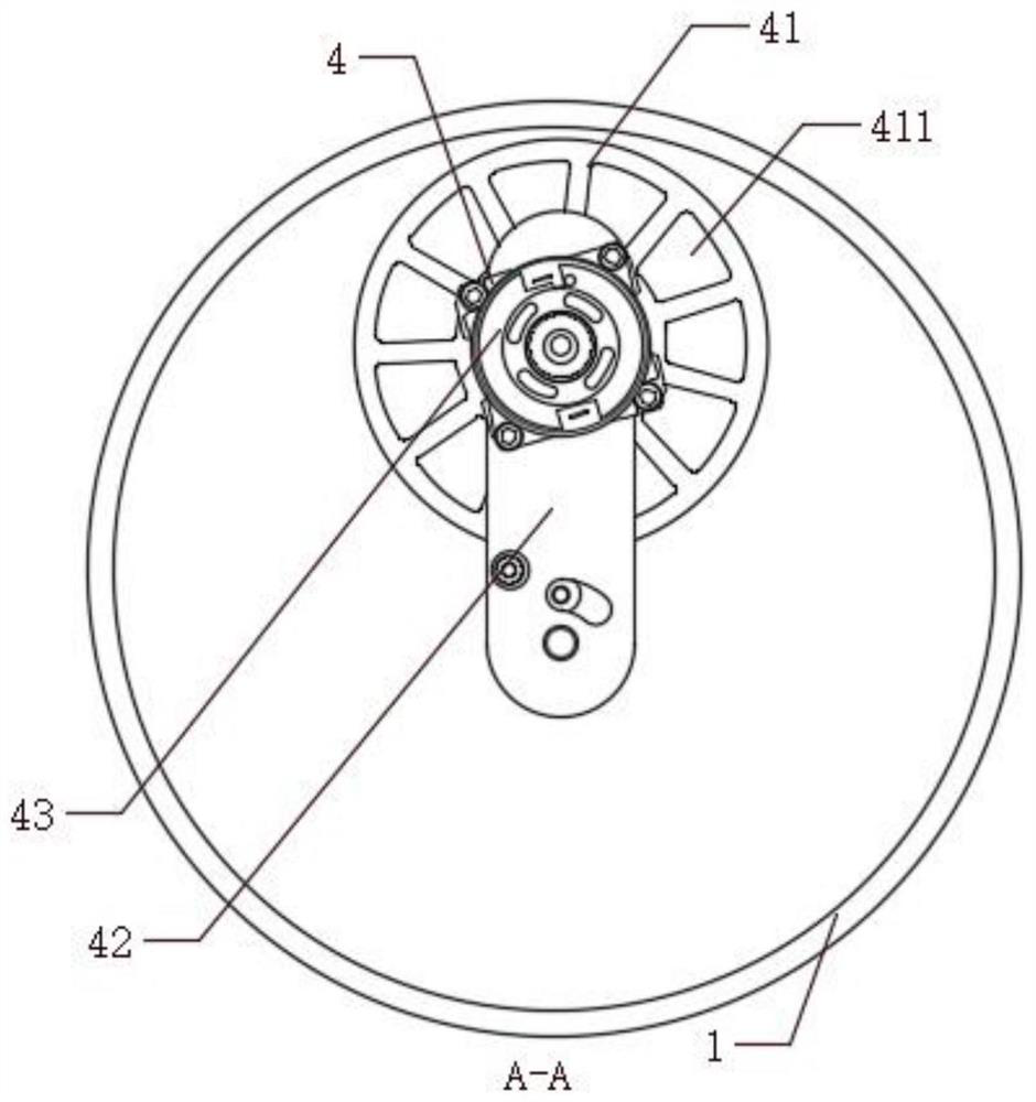 Agricultural crushing and inactivating device and use method thereof