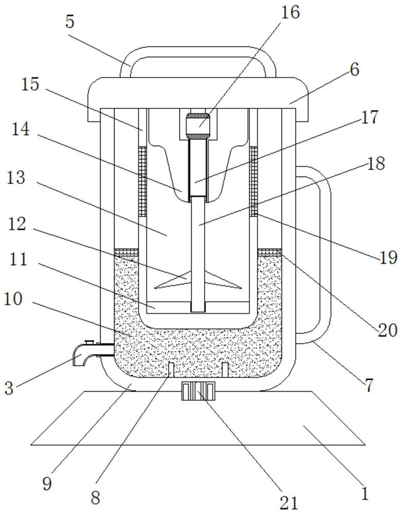 Soybean milk machine capable of automatically filtering residues