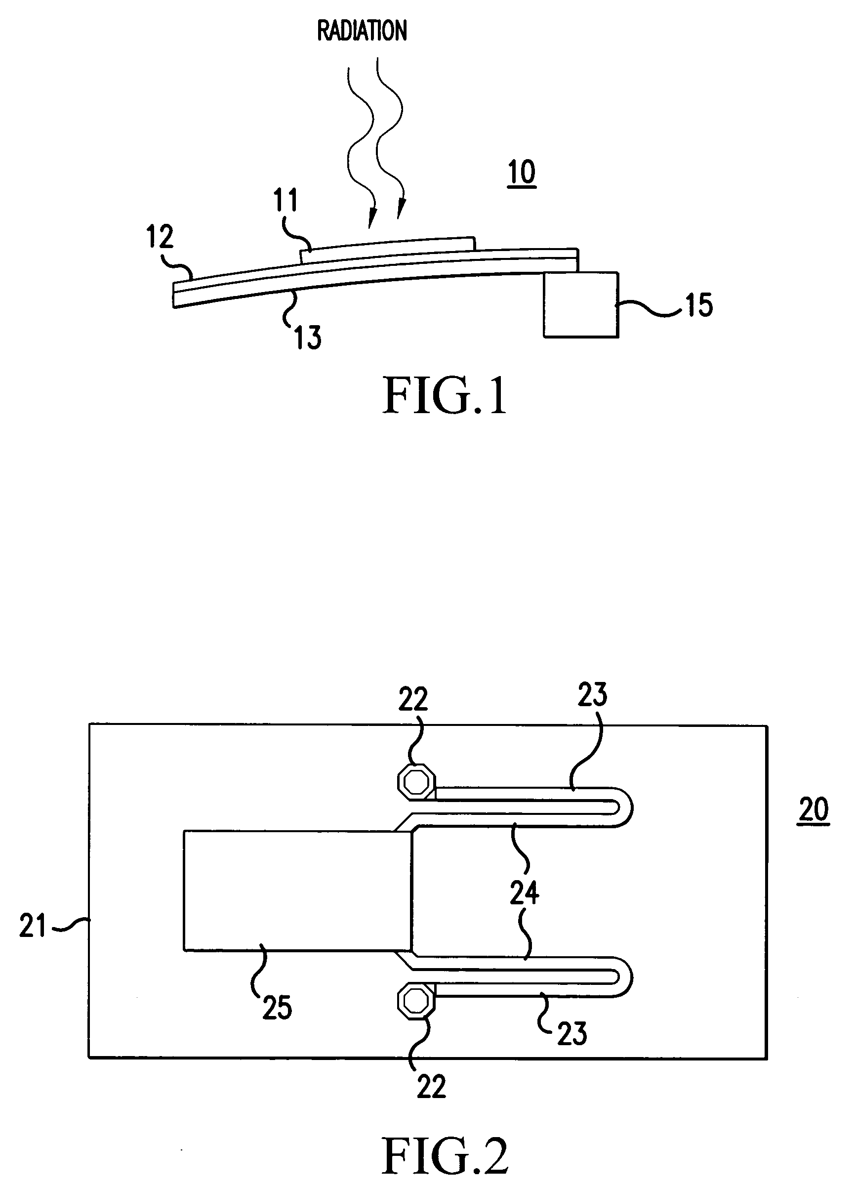 Passive broadband infrared optical limiter device based on a micro-optomechanical cantilever array