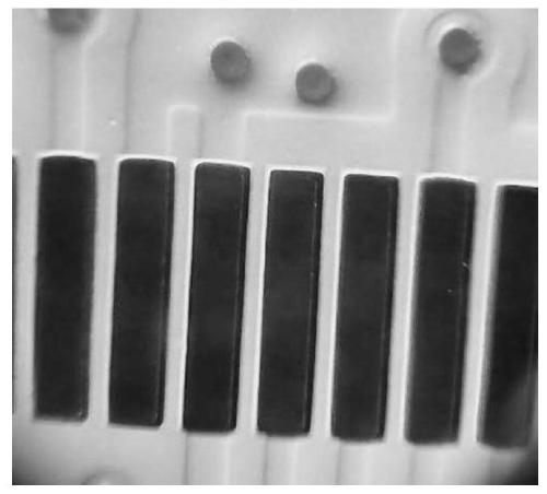 A white alkali-soluble photosensitive composition and its preparation method and application