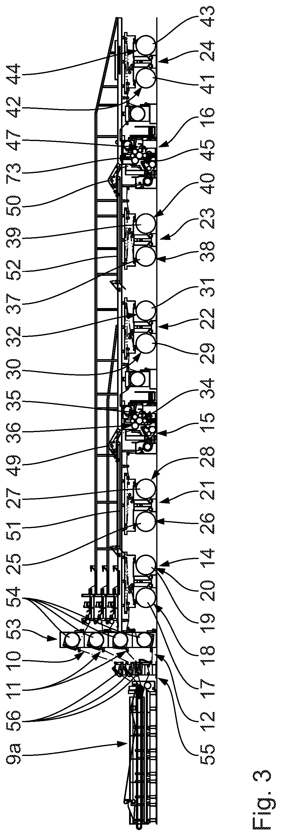 Heating device, comprising two preceding arcuate hot plates, of a two-sided machine