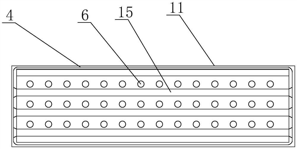 Humidifying and carding device of twisting machine