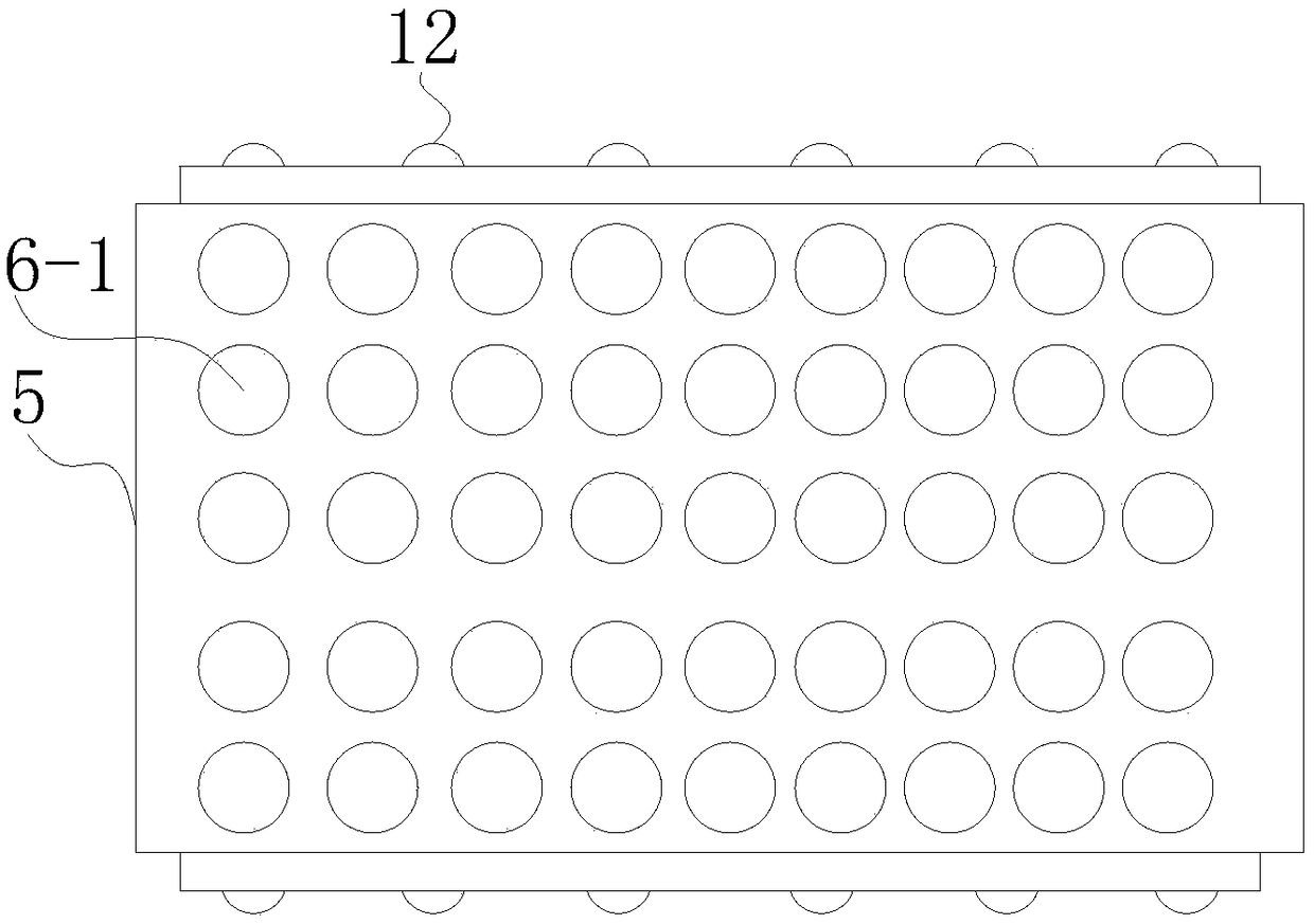 Finished glass bottle loading and placing device