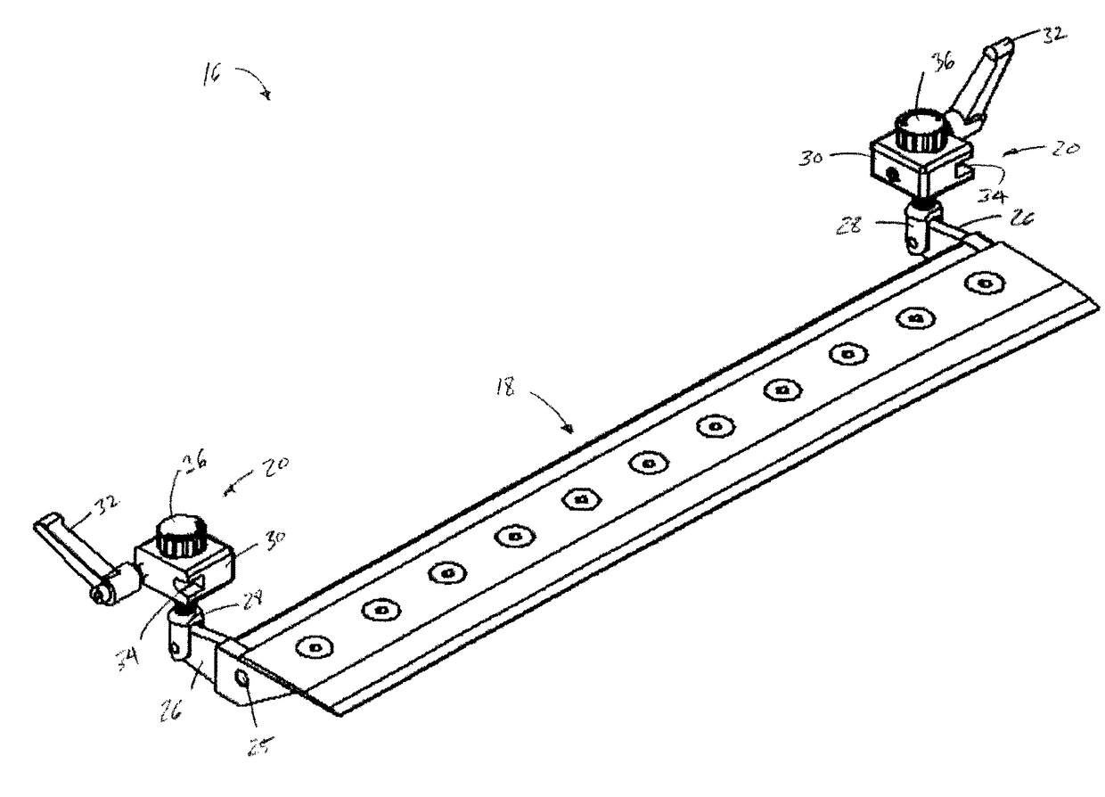 Blade mechanism for a plant material trimming device