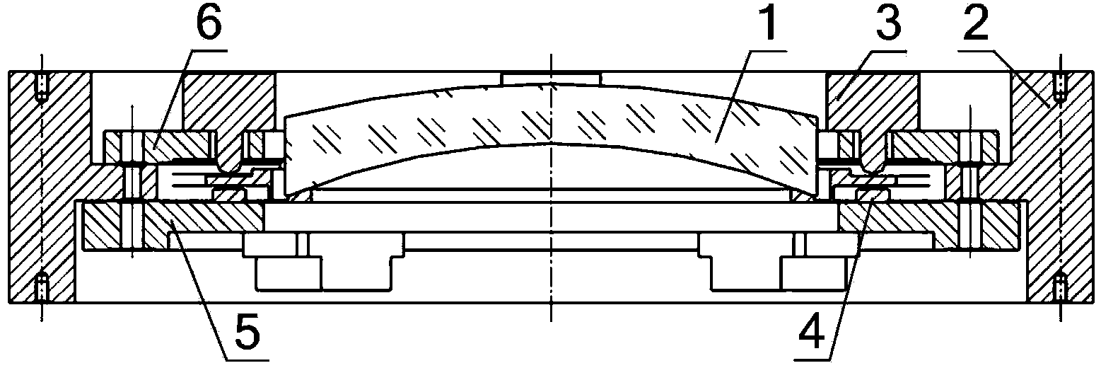 Four-leaf aberration deformation mirror device