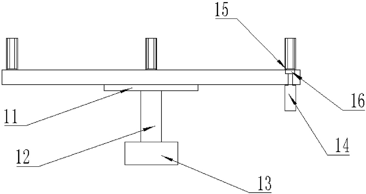 Material receiving device for multi-mold-cavity injection molding products