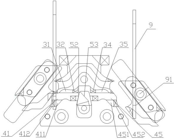 Middle cam of computerized flat knitting machine