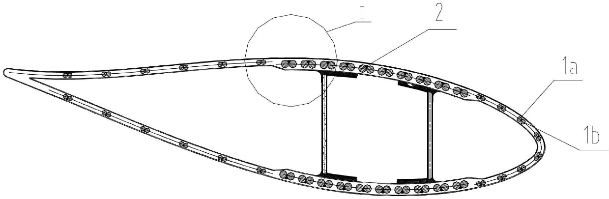 Sectional type blade of large-scale wind power generator set and connecting method for sectional type blade