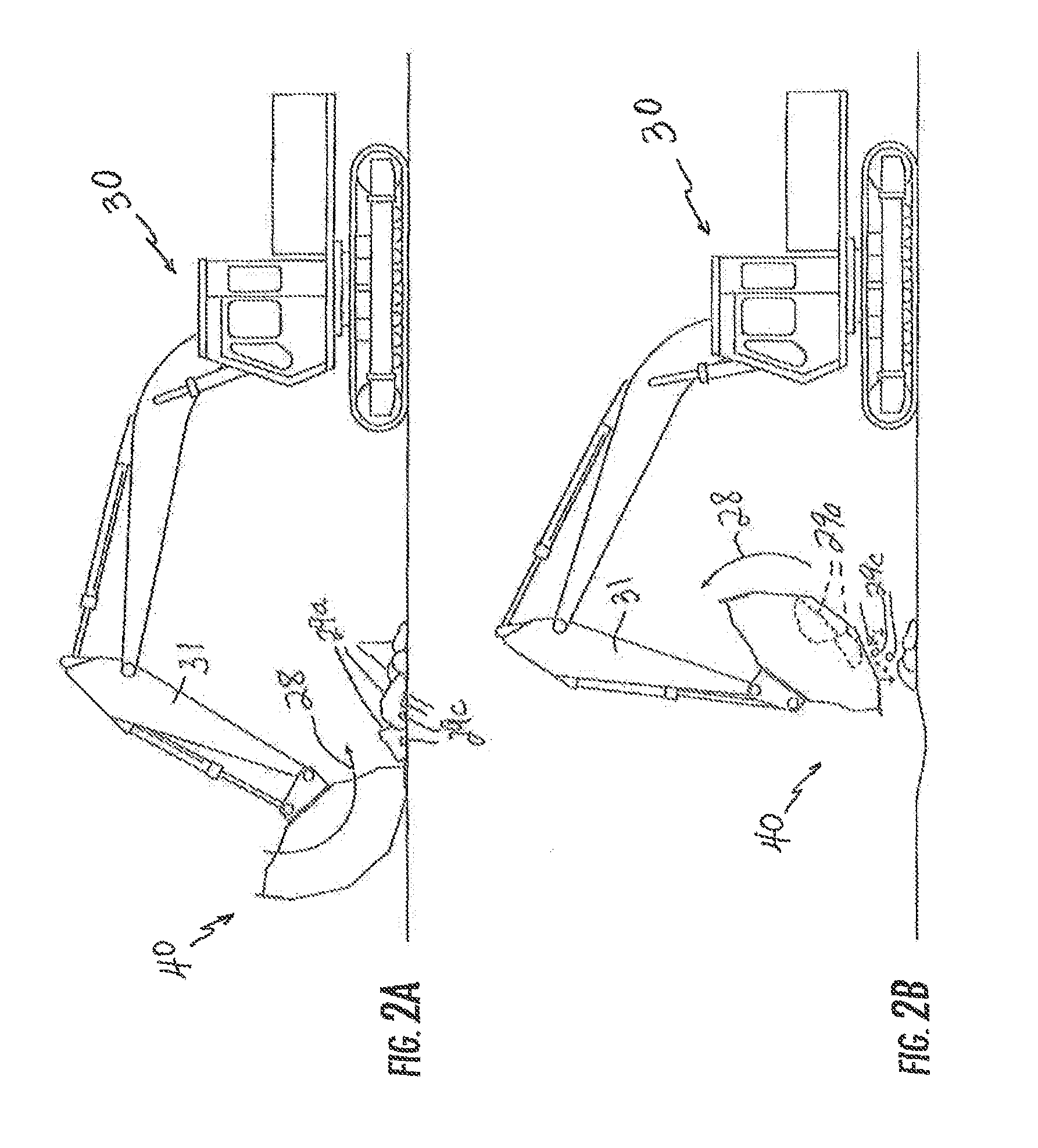 Excavating machinery with bucket for screening and/or mixing excavated material