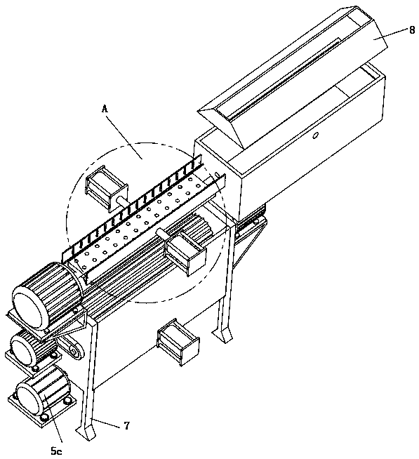 Garbage crusher capable of reducing crushing work pressure of cutter