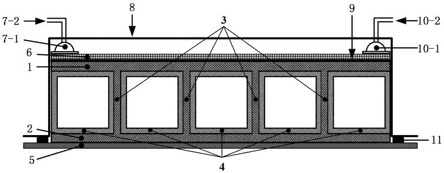 Sandwich structure composite material and preparation method thereof