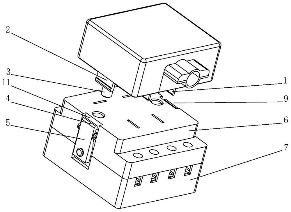 Elastic pull-assisting pinned coupler