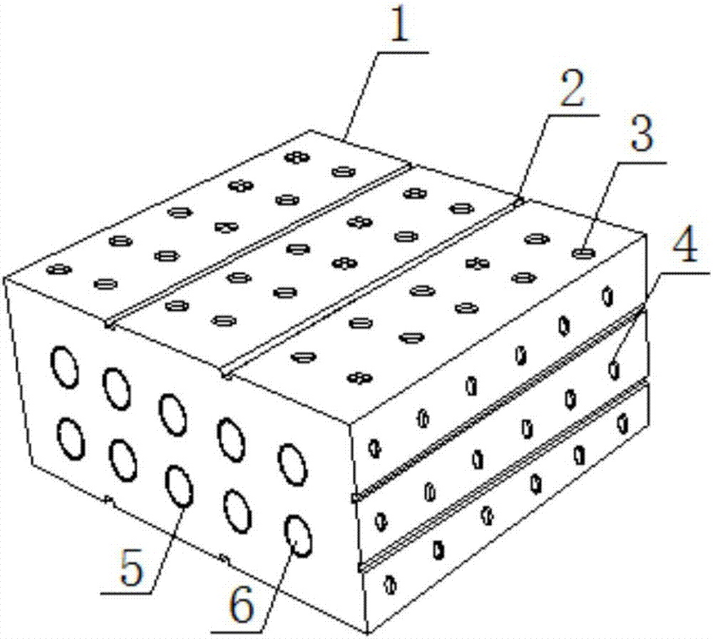 Concrete block with plenty of closed tiny bubbles and preparation method of concrete block