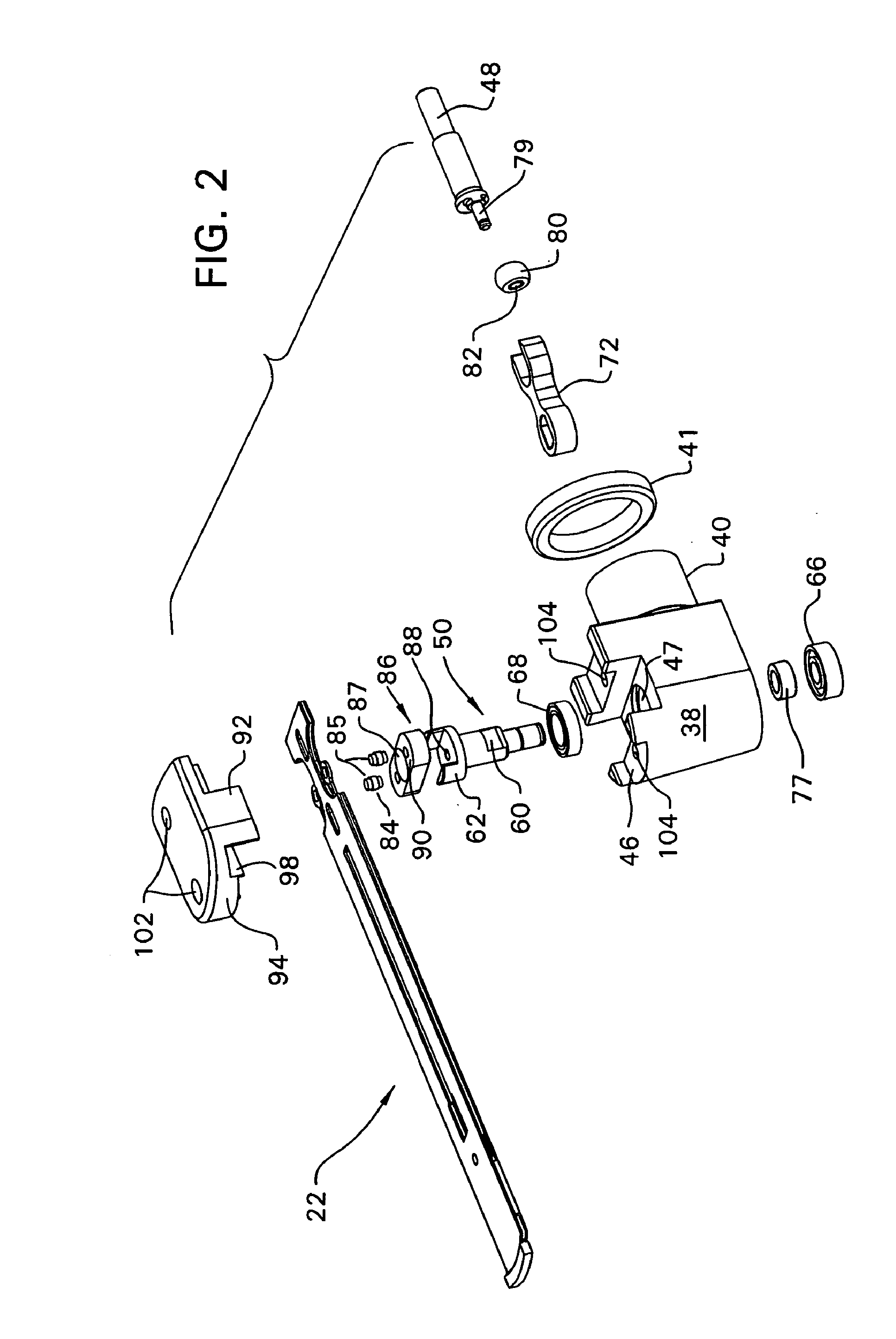 Surgical sagittal saw blade including a guide bar, a blade head and drive rods for pivoting the blade head