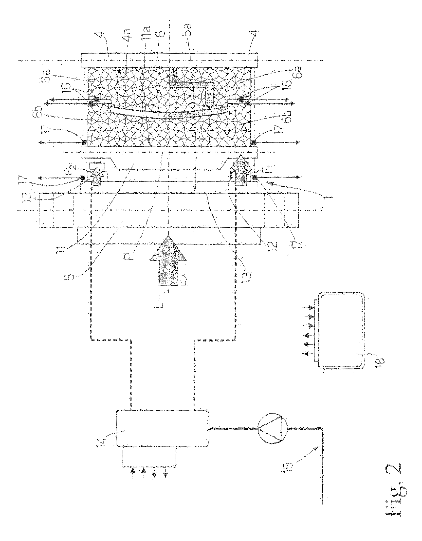 Auxiliary supporting structure for presses, and plastics molding press equipped with such a structure