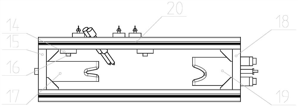 Perforating device and perforating method of wind power blade