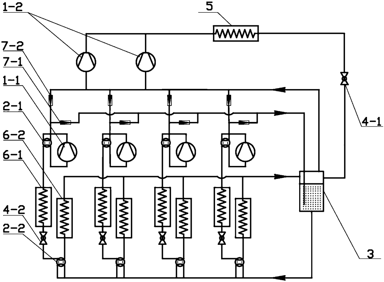 Operation method of two-stage-throttling intermediate complete cooling type refrigeration system and two-stage-throttling intermediate complete cooling type refrigeration system