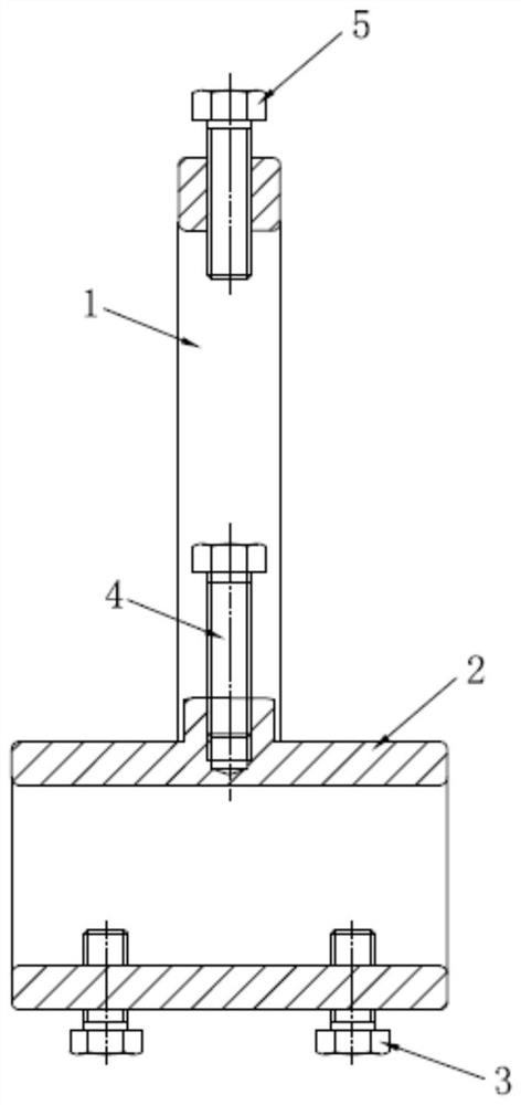 A kind of installation and adjustment device of ship shafting intermediate bearing base