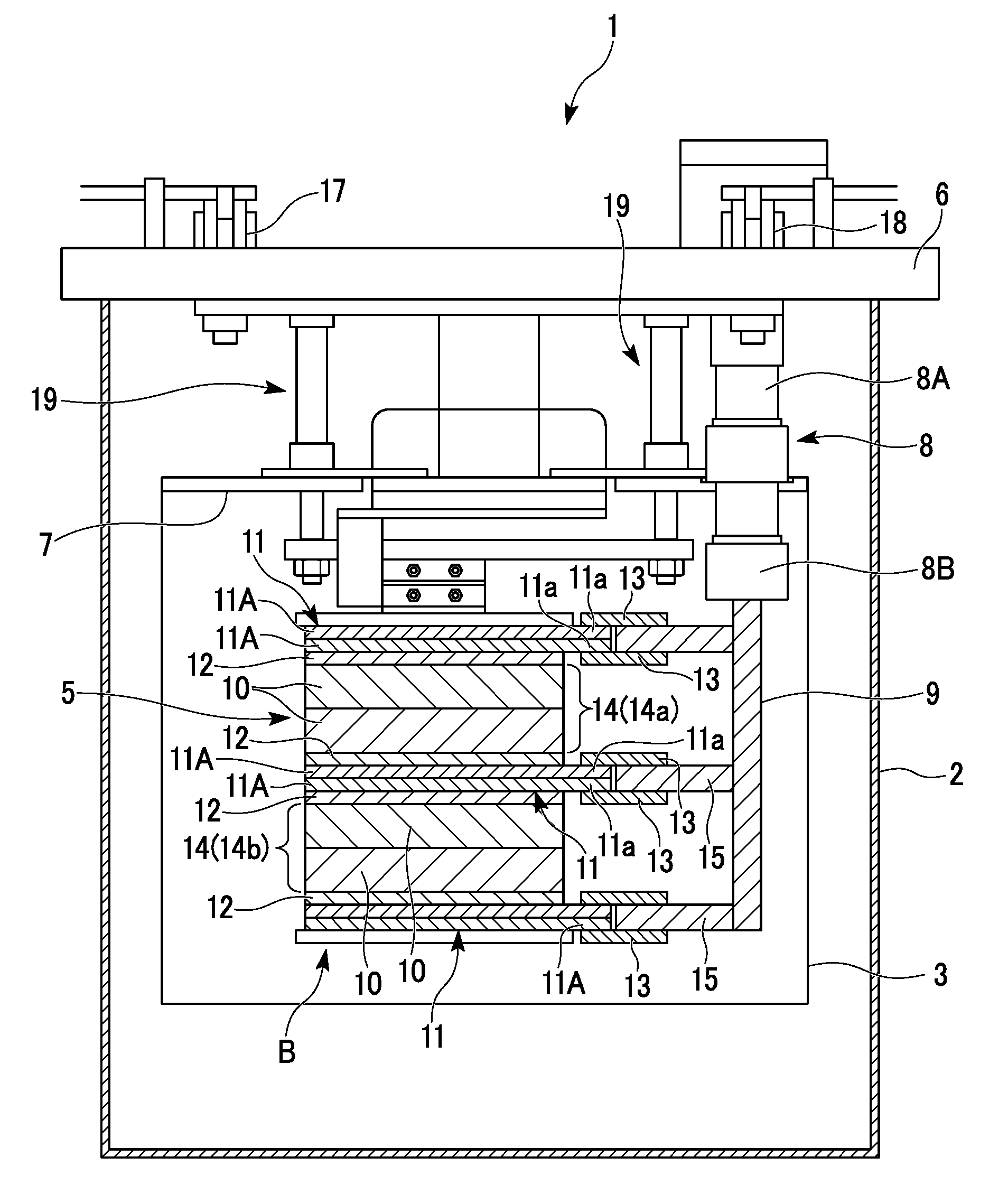 Superconducting coil and superconducting device