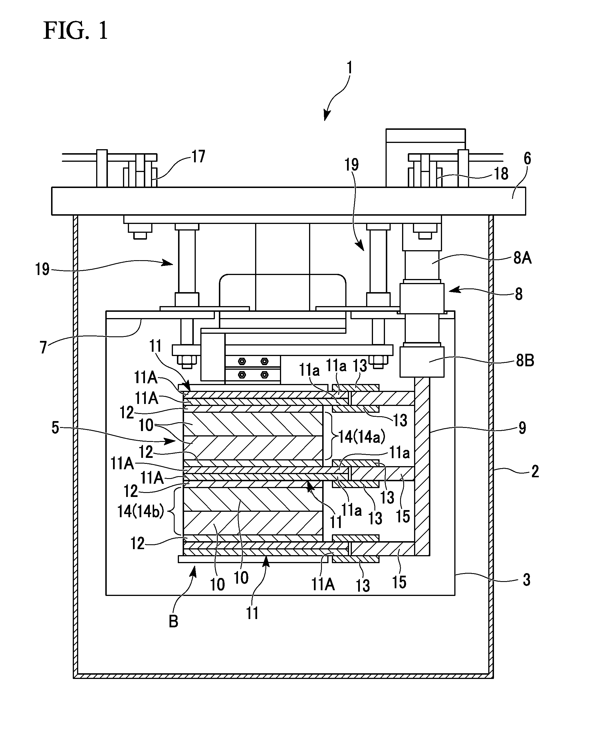 Superconducting coil and superconducting device