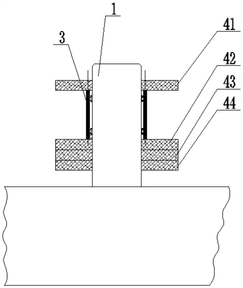 Anti-falling device for bedplate of leather vacuum drying machine