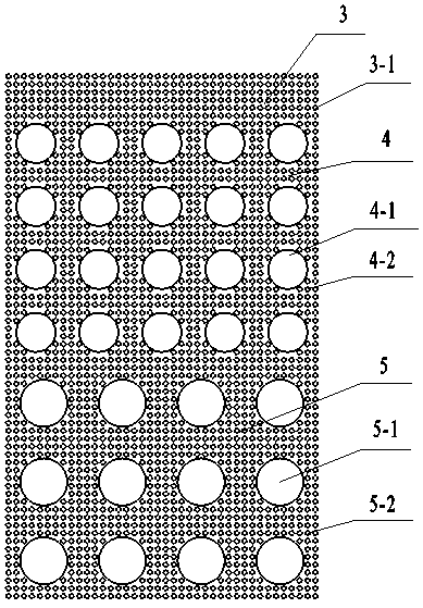 Gradient porous material