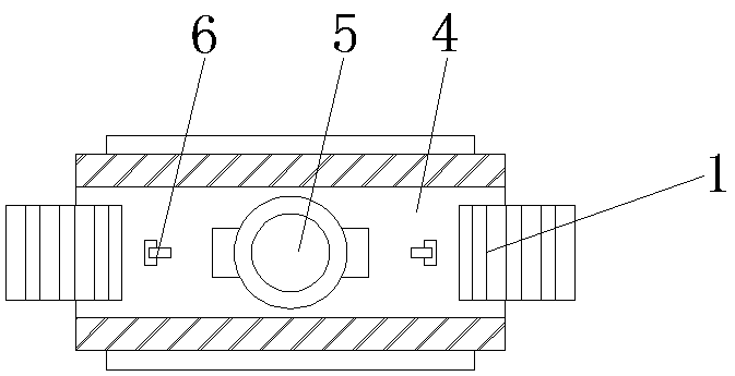 Polymerization device capable of rapid transportation and multi-angle processing and operation method of polymerization device