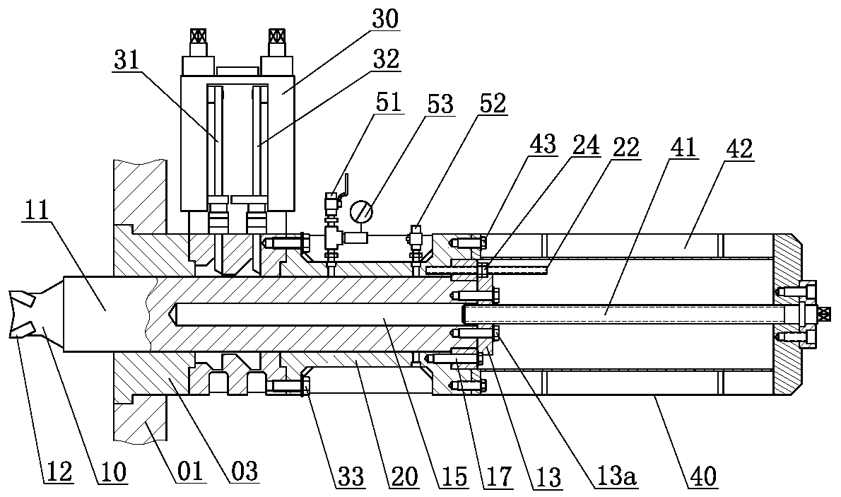 An atmospheric pressure tool changing device and method for a super-large-diameter shield machine