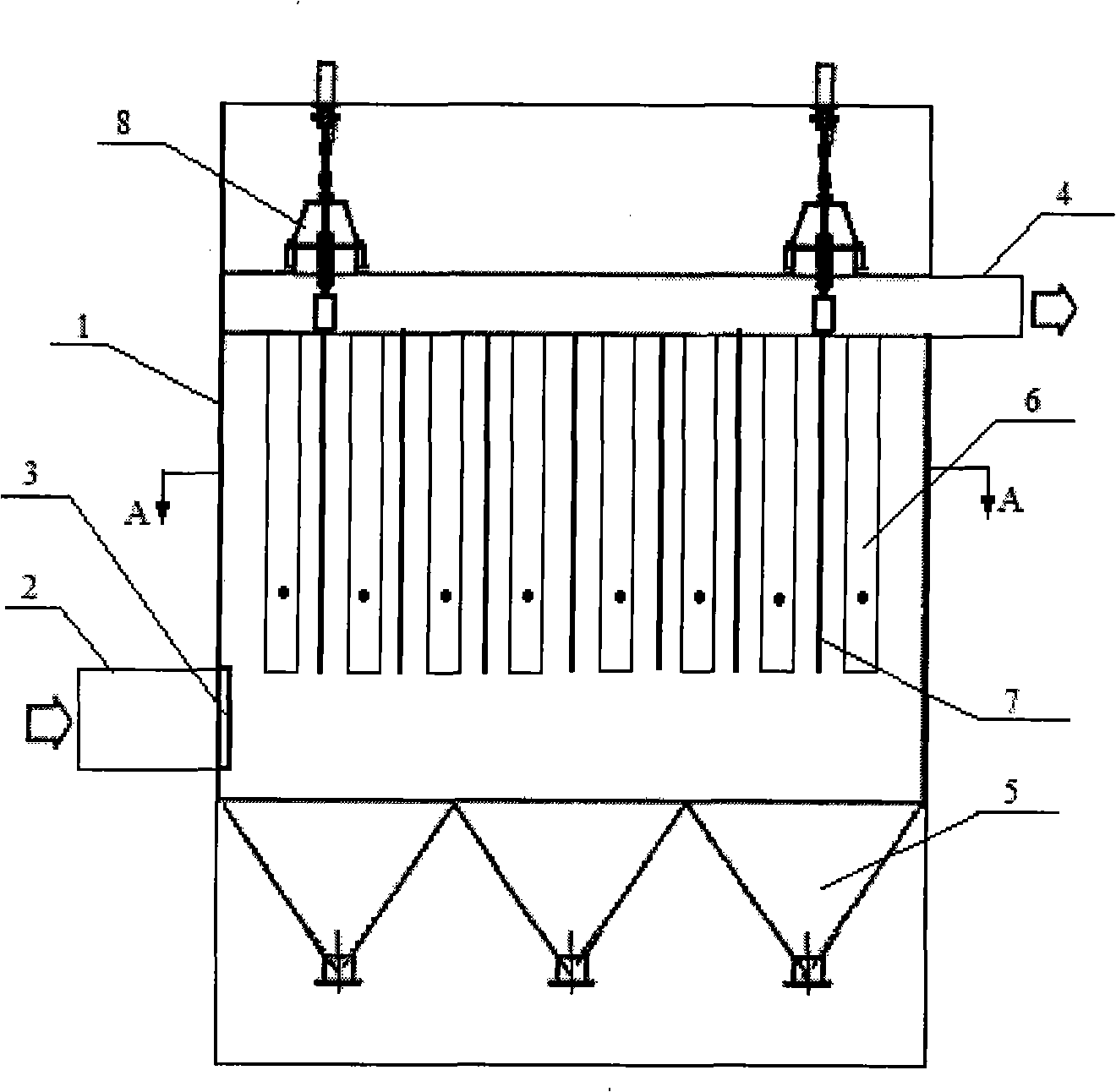 Bag type dust arrest pole electric dust-collecting device