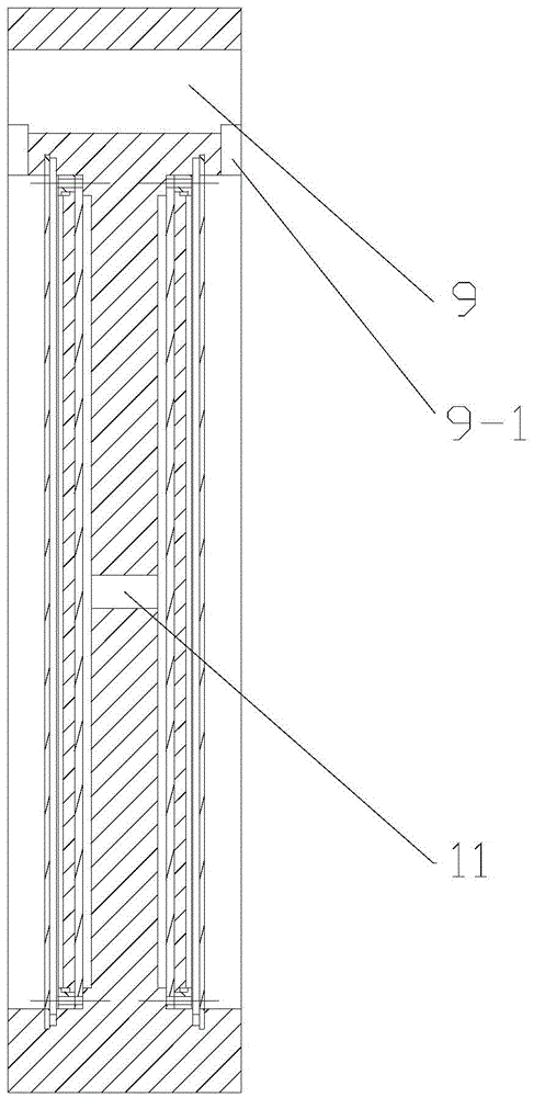 High-dryness dewatering device for filter press and dewatering method thereof