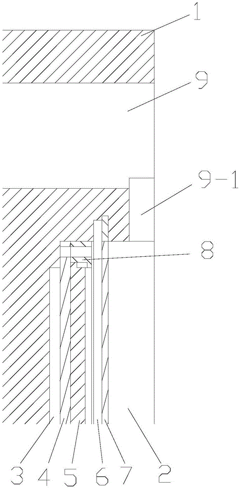 High-dryness dewatering device for filter press and dewatering method thereof