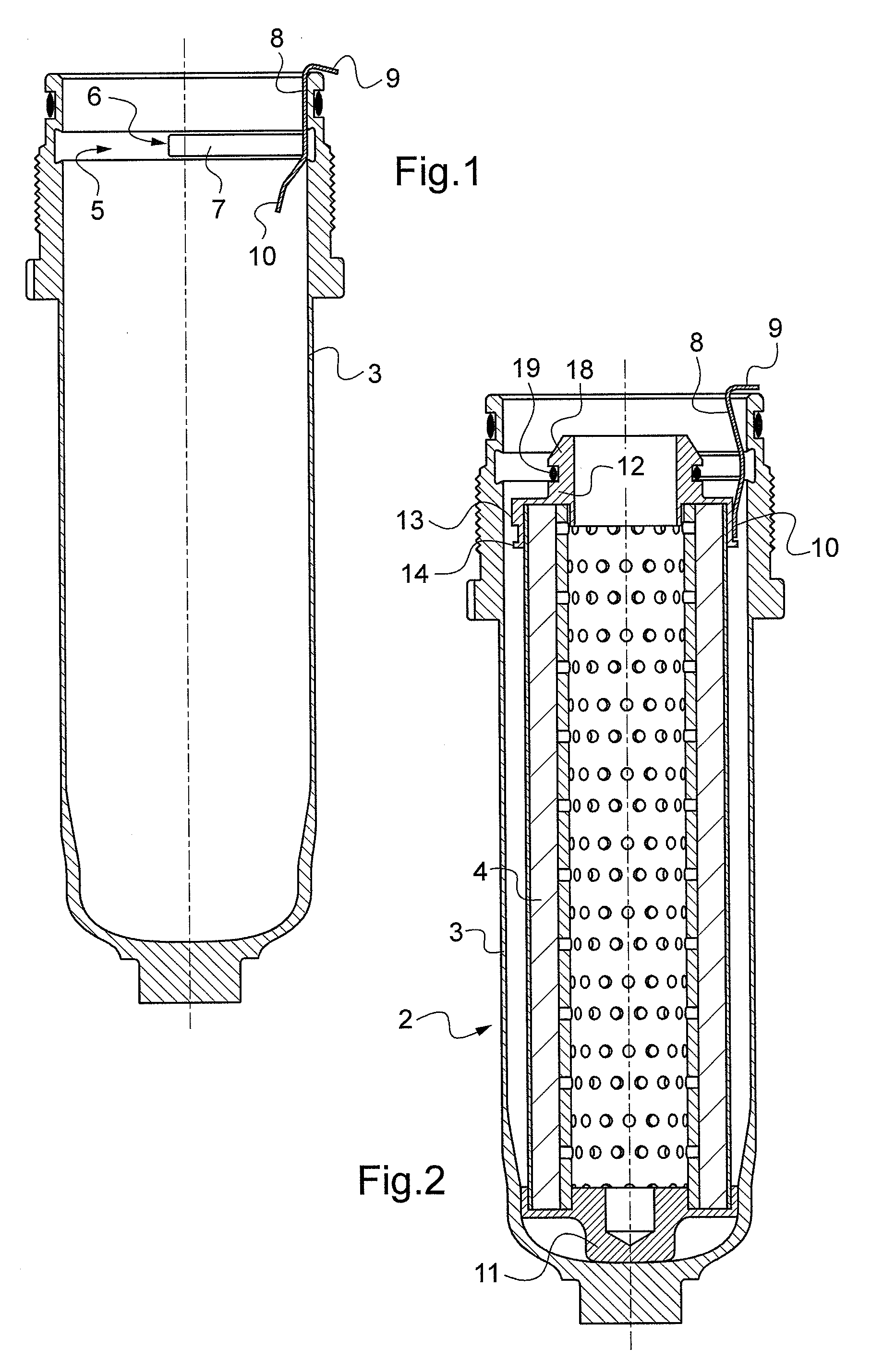 Aircraft filter device with the filter being stopped in rotation