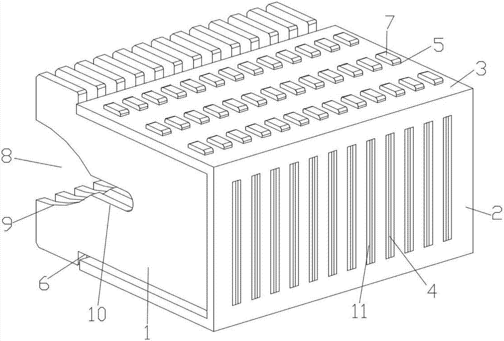 Circuit breaker arc-extinguishing chamber