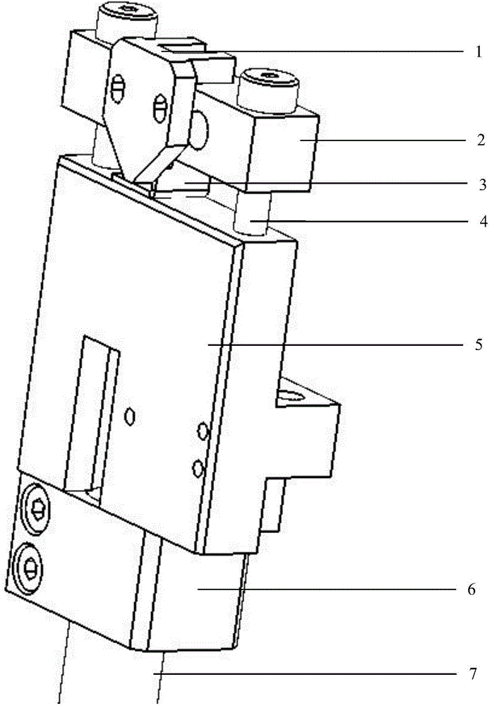 Anti-collision device in longitudinal direction of ultrasonic probe