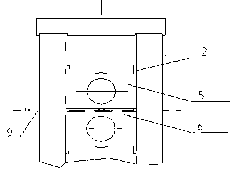 Conduction state adjustment method of horizontal electroplating bath conducting roller and band steel