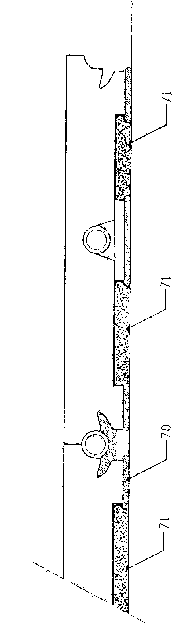 Cooling/heating floor connected by clamp pieces