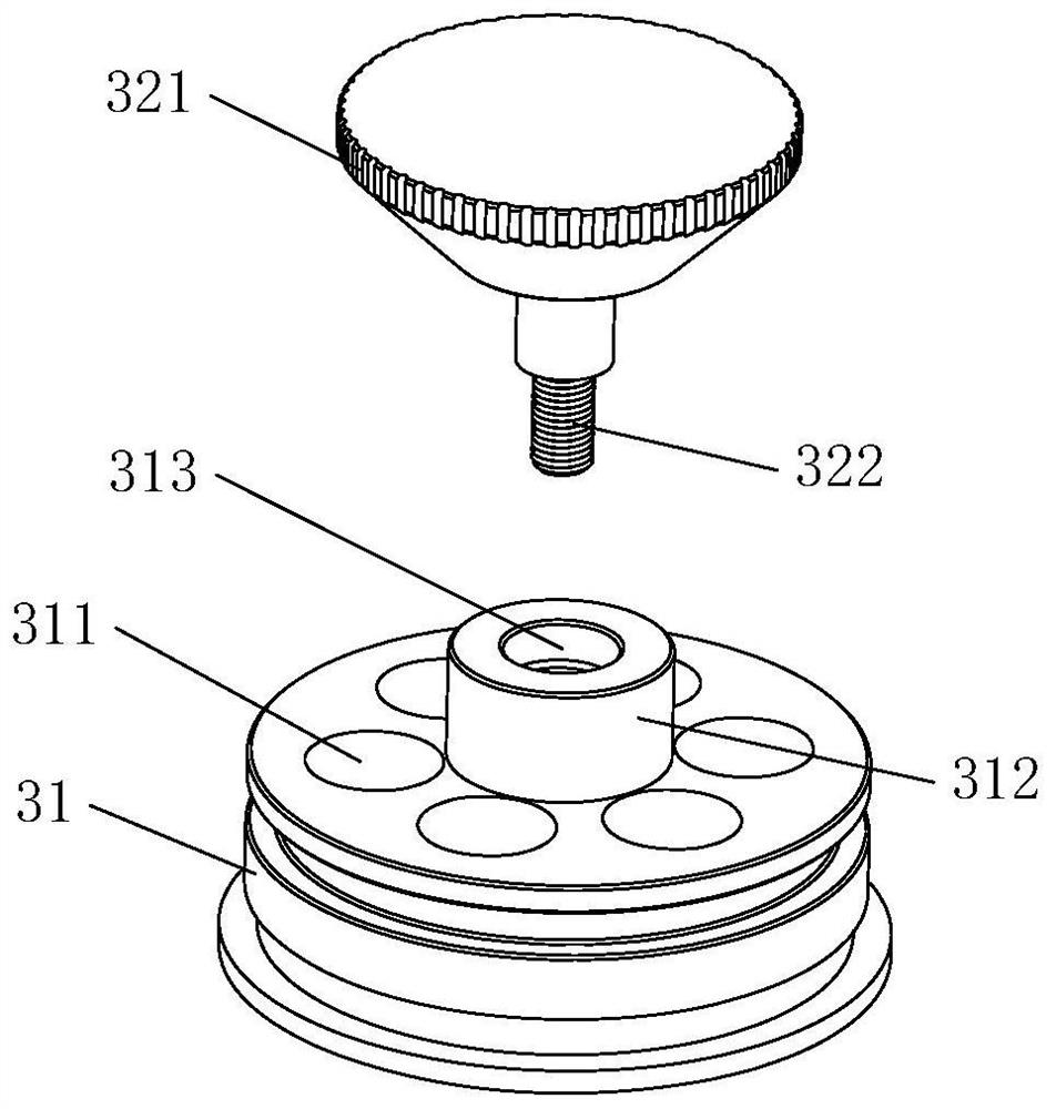 Ice making module and ice maker