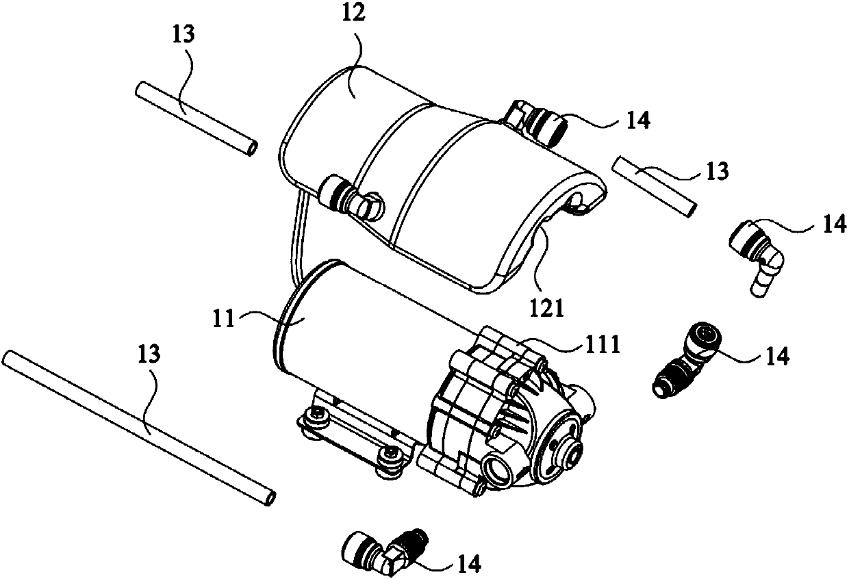 Pressurizing mechanism of water purifying device and water purifying device