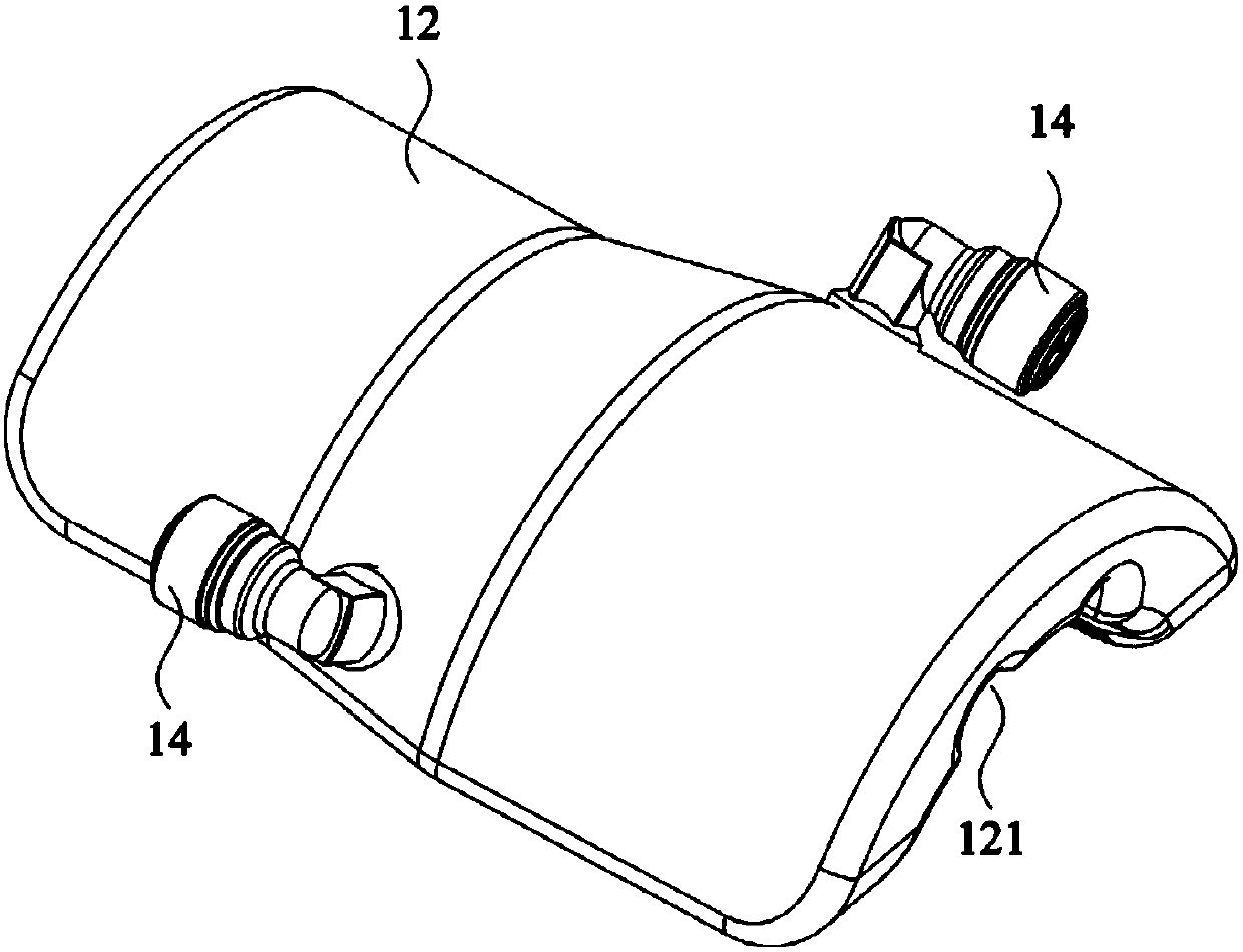 Pressurizing mechanism of water purifying device and water purifying device