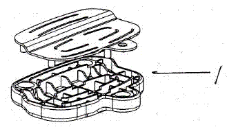 Upper and lower panel embedded type double-folding type three-wheeled dynamic skateboard