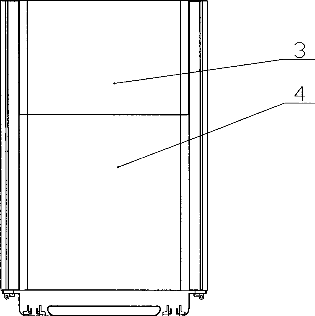 Door opening and closing mechanism for front air outlet of cabinet air-conditioner