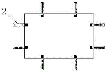 Method for constructing draw wells with water and auxiliary device thereof