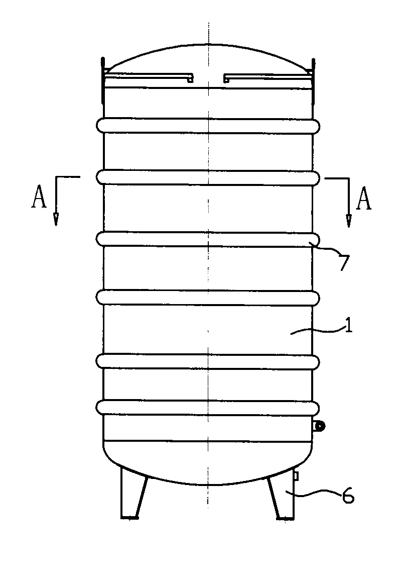 Vertical low-temperature liquefied natural gas storage tank