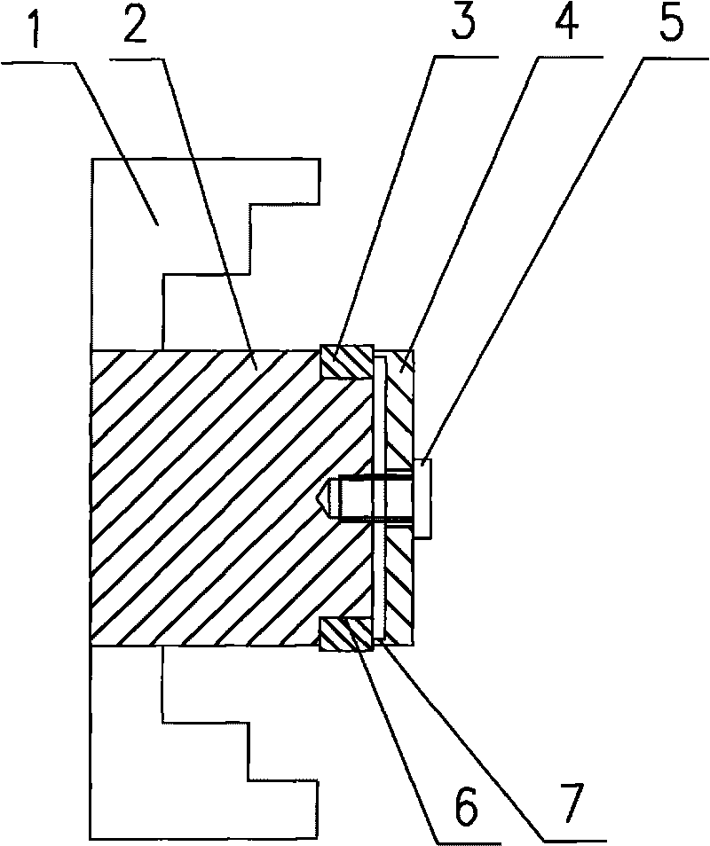 Machining device of excircle of thin-walled workpiece of motor